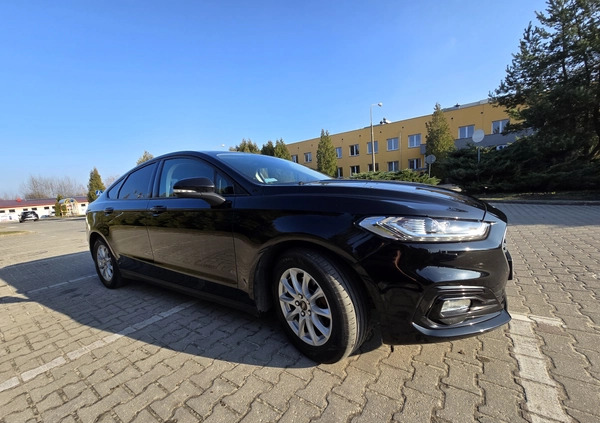 Ford Mondeo cena 62361 przebieg: 160000, rok produkcji 2019 z Kielce małe 407